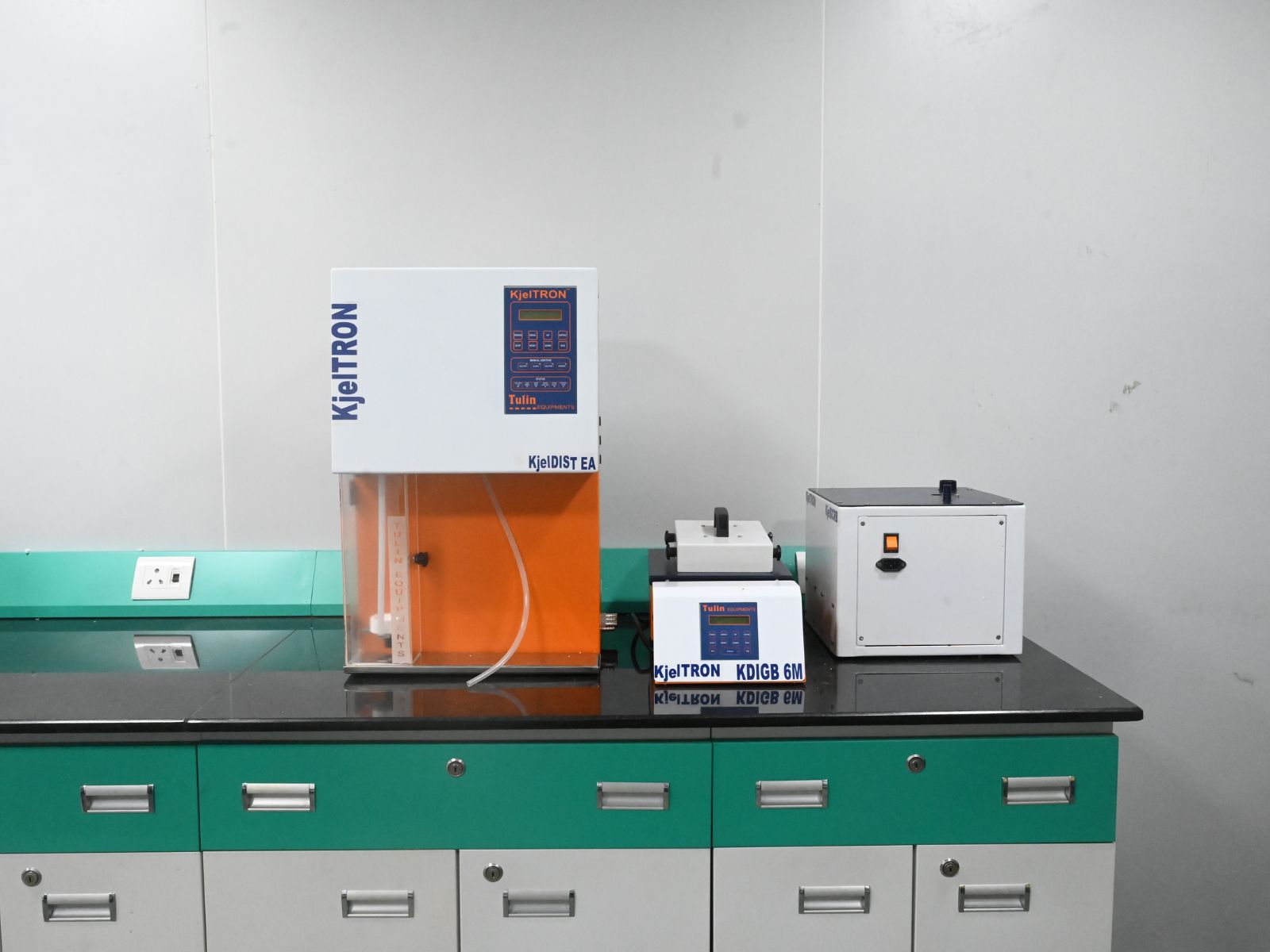 Kjeltron Protein Testing Machine